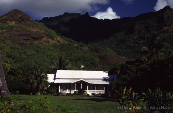 French Polynesia_282-70-34